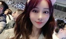 南宁市网红泡面妹吃瓜事件女主角,网络红人的争议瞬间